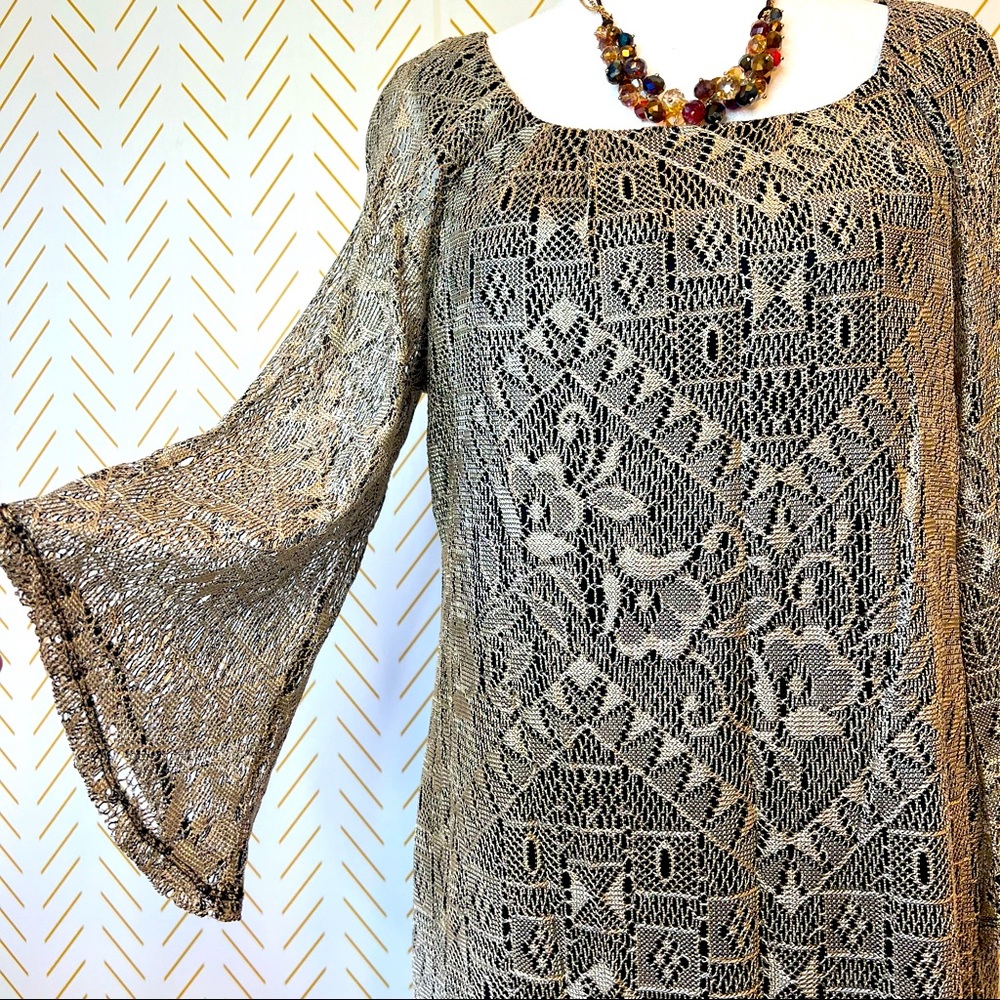 Rabbit rabbit rabbit design tan / gold lace dress. Size 10. MIDI